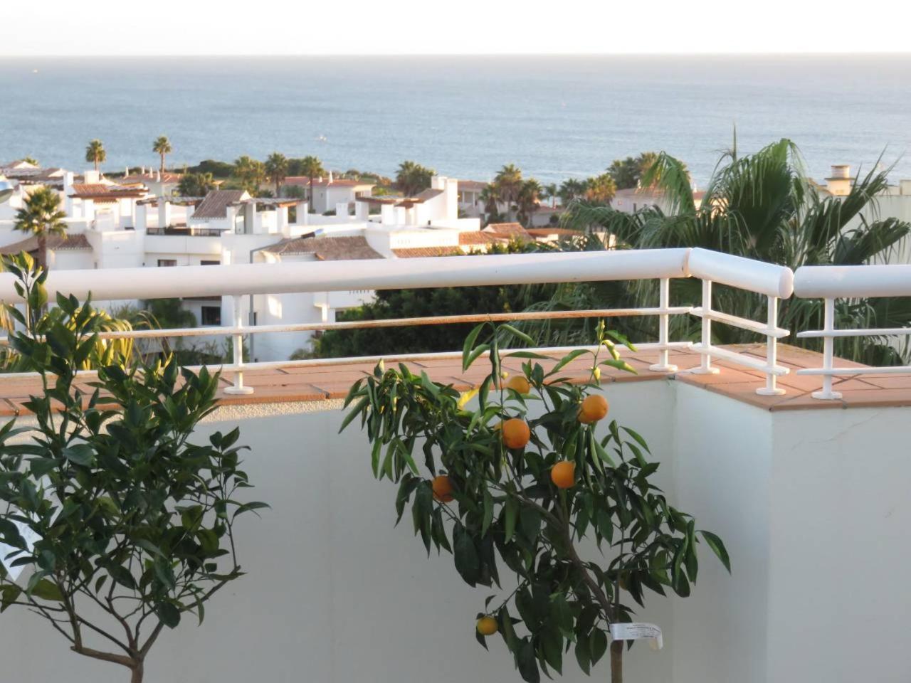 Sweden - Floor One Bedroom With Sea Views - Rs * Lagos
